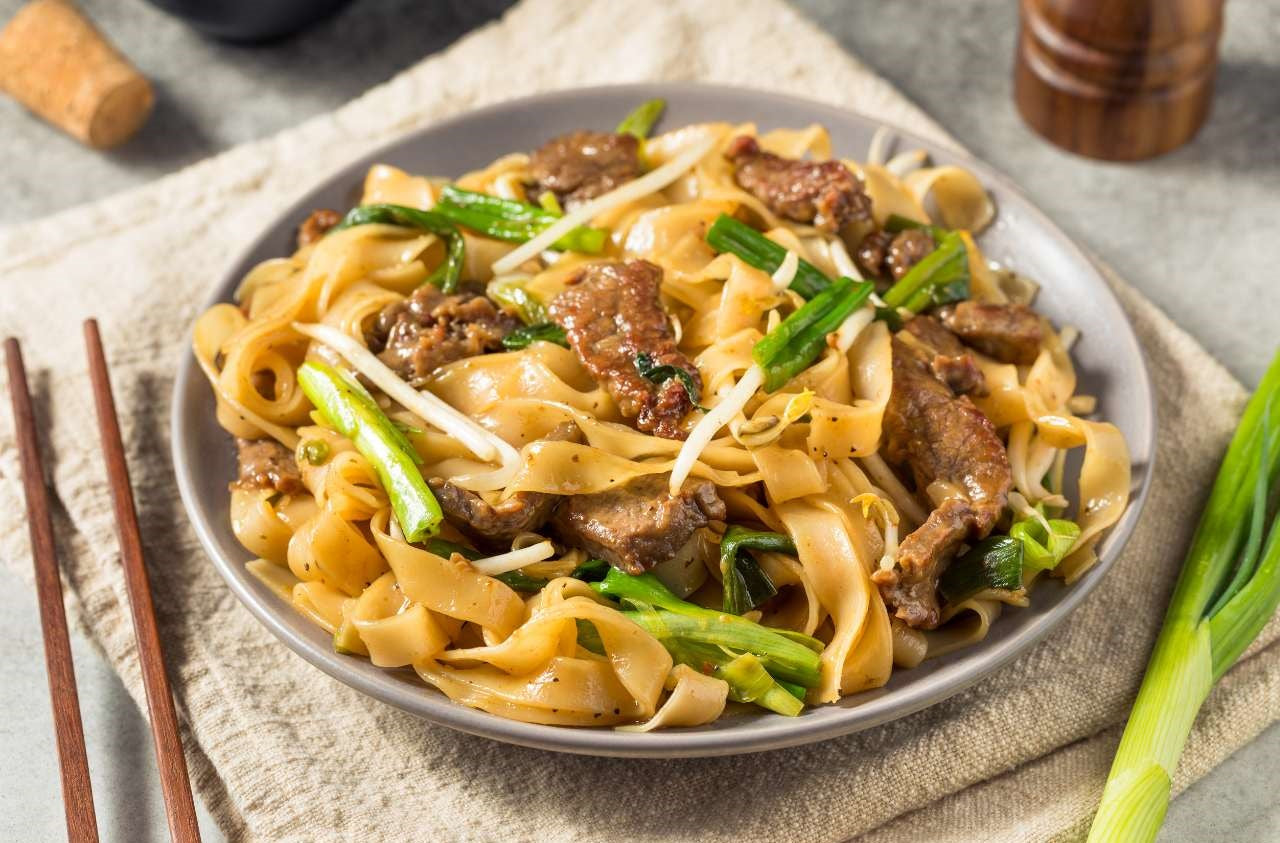 Beef Chow Fun: Receita Autêntica da Culinária Cantonesa